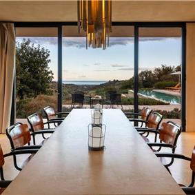 4 bedroom villa with infinity pool and sea views near Noto, Sicily, sleeps 8